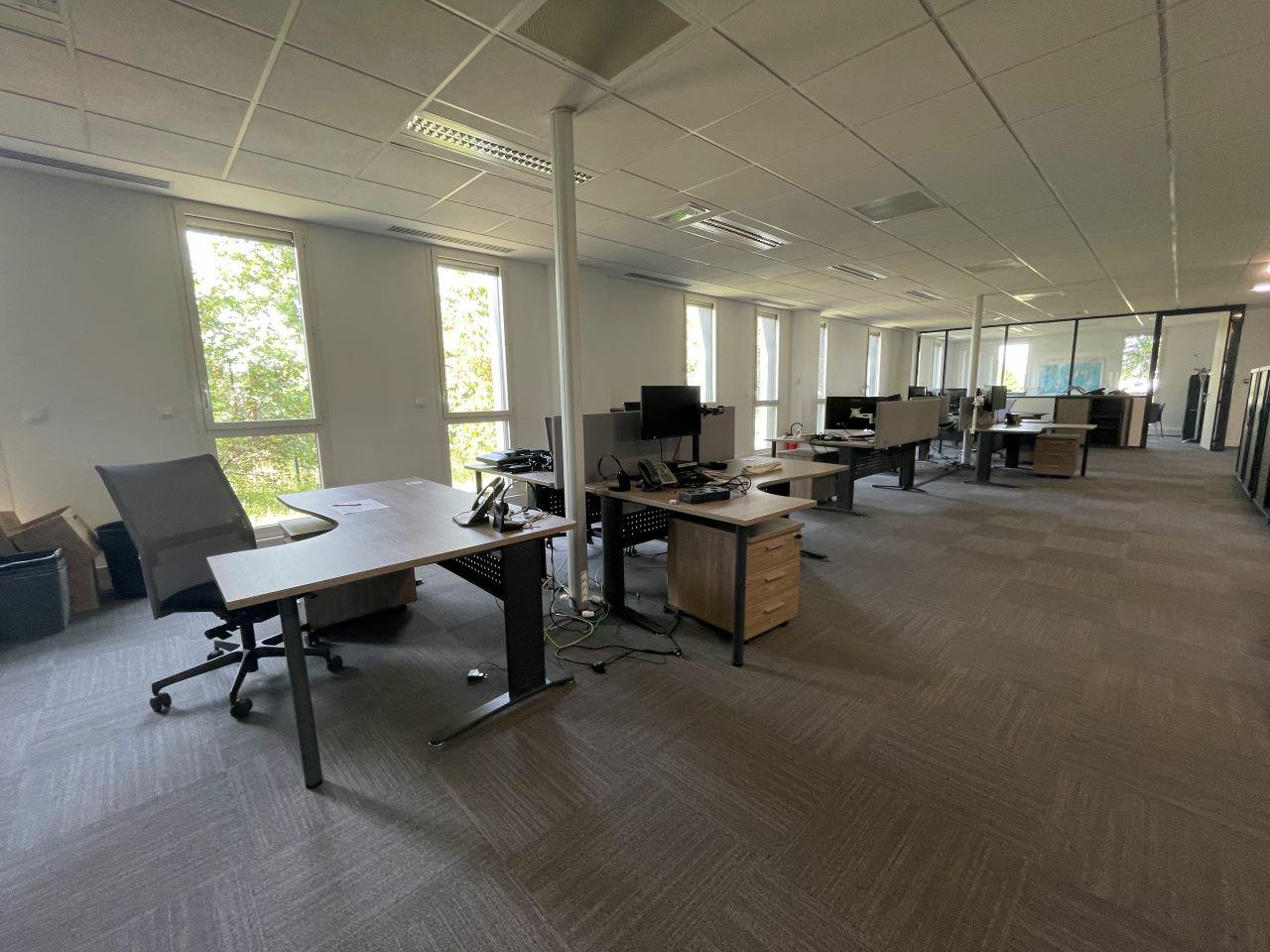 Bureau Pusignan 506m² Location bureau Pusignan Rhône OLBUR2203746 3